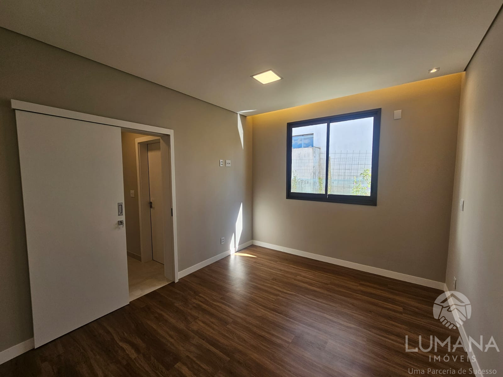 Casa Linear em Condomínio