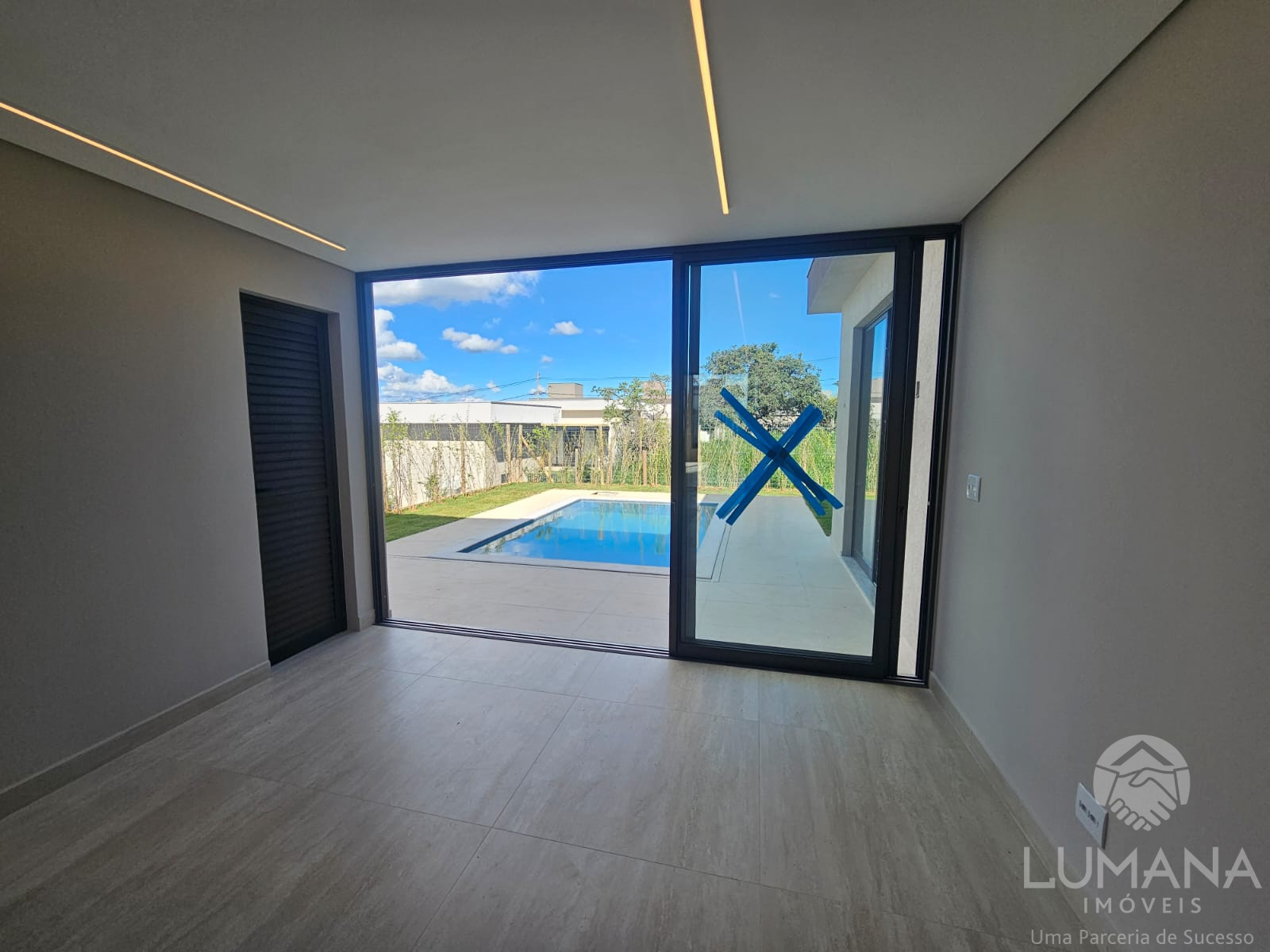 Casa Linear em Condomínio