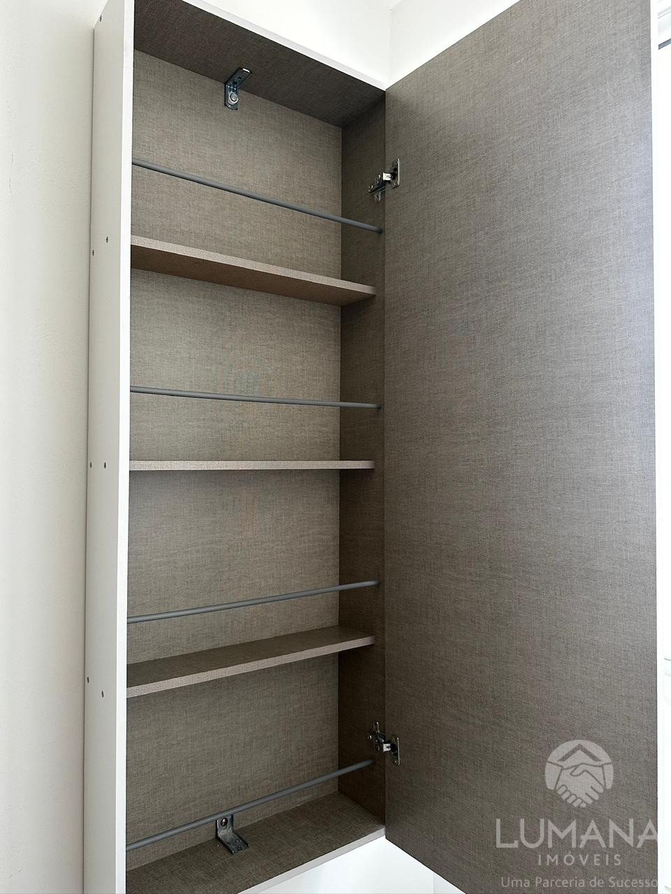 Apartamento em Condomínio