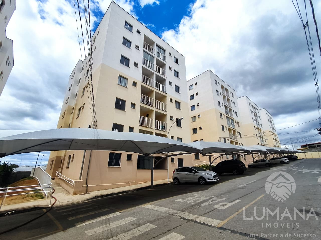 Apartamento em Condomínio