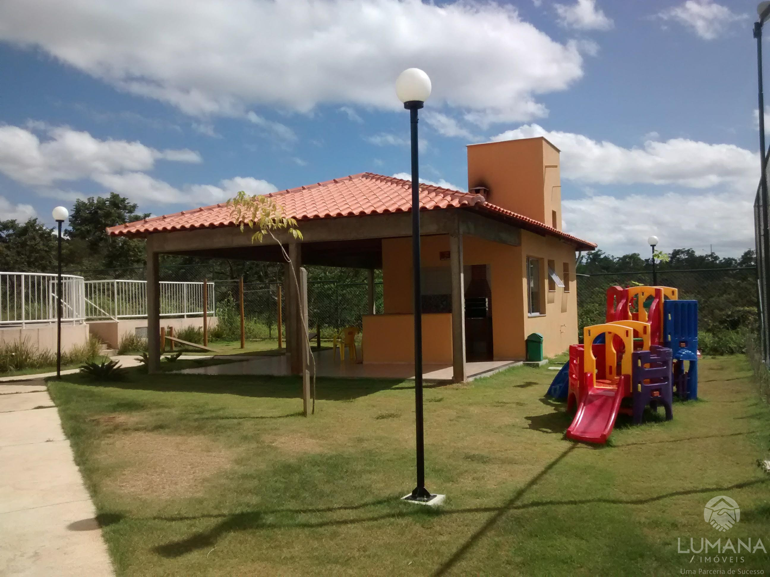 Apartamento em Condomínio