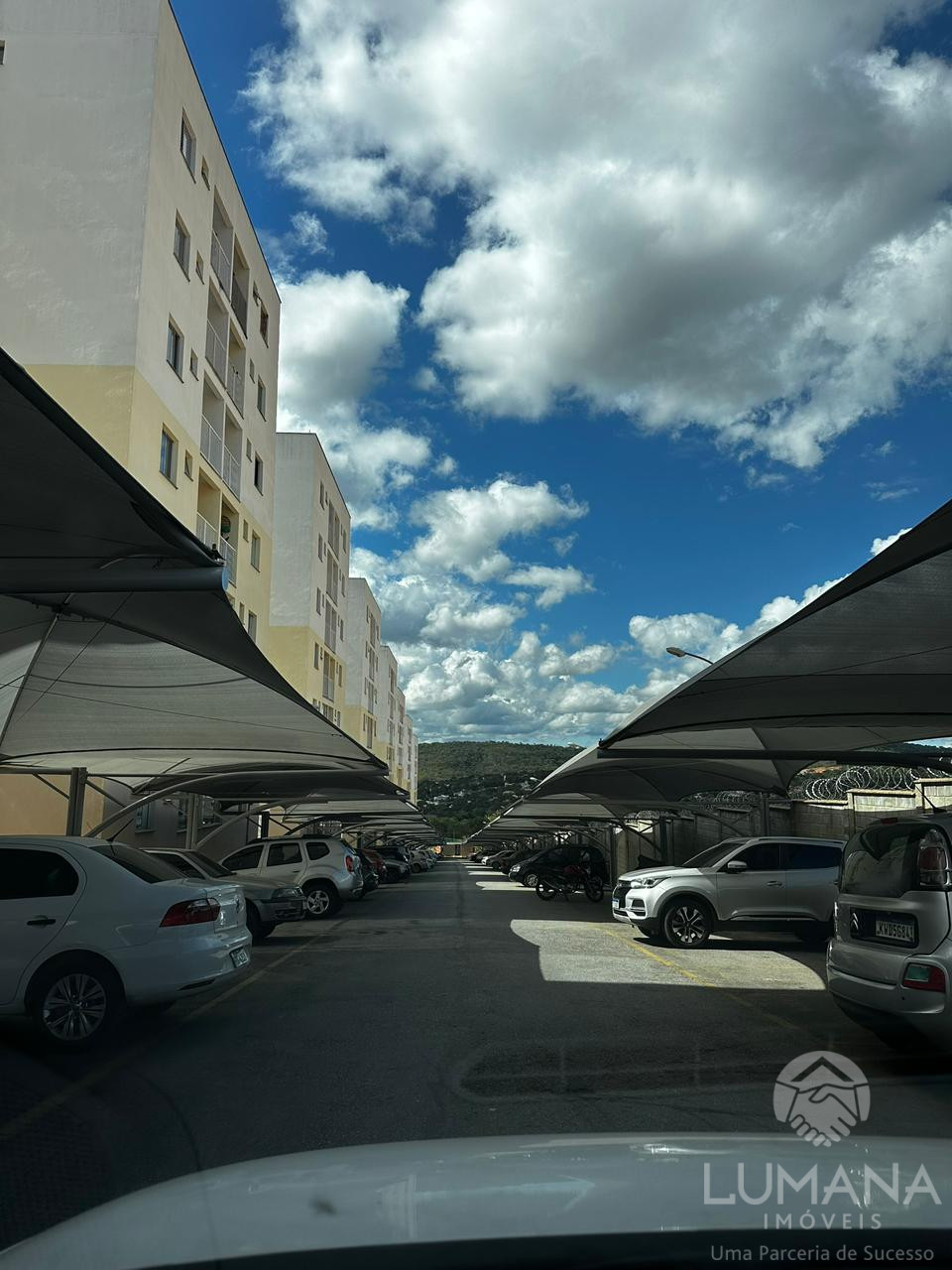 Apartamento em Condomínio
