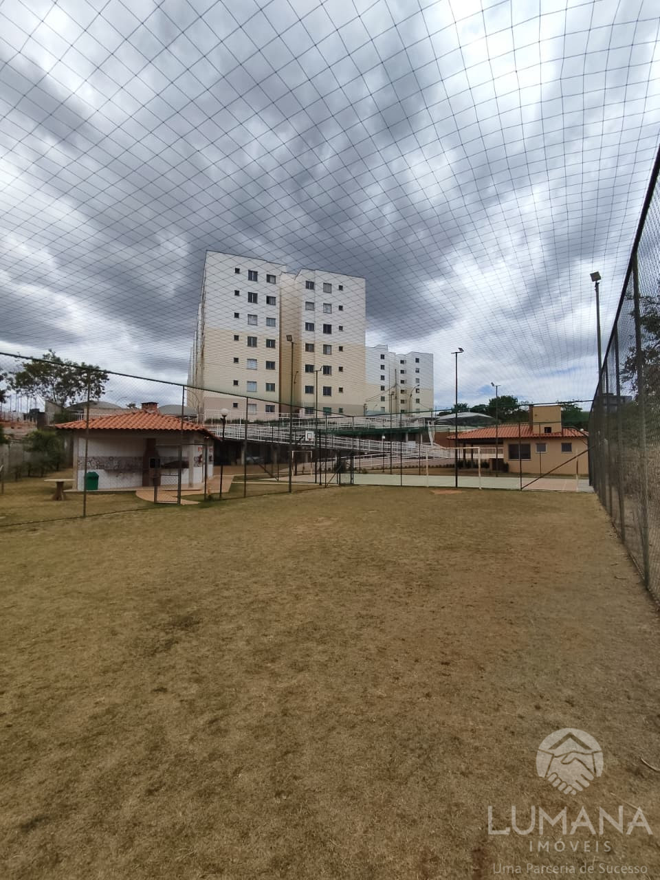 Apartamento em Condomínio
