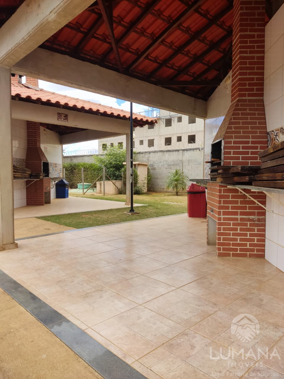 Apartamento em Condomínio