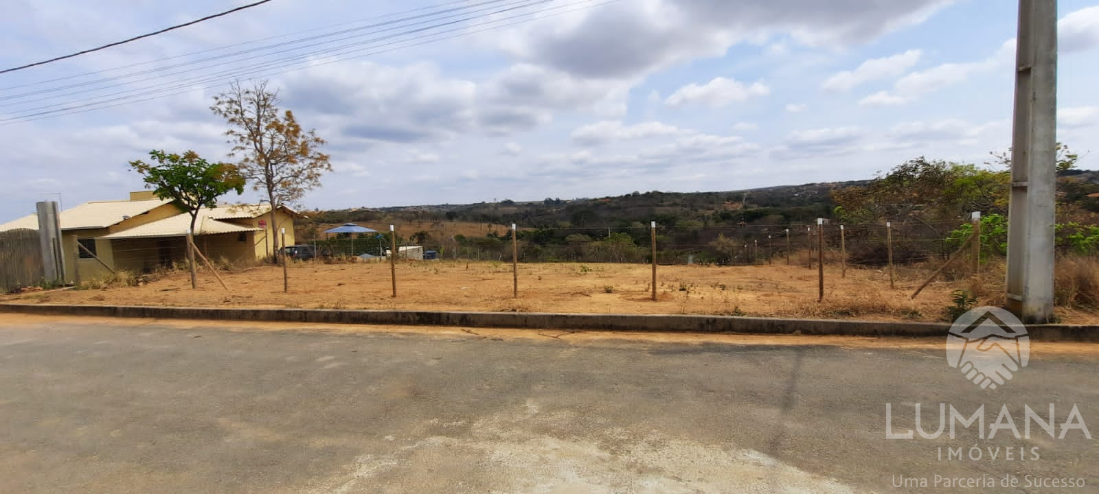 Lote 1.000m²  Quintas do Almeida