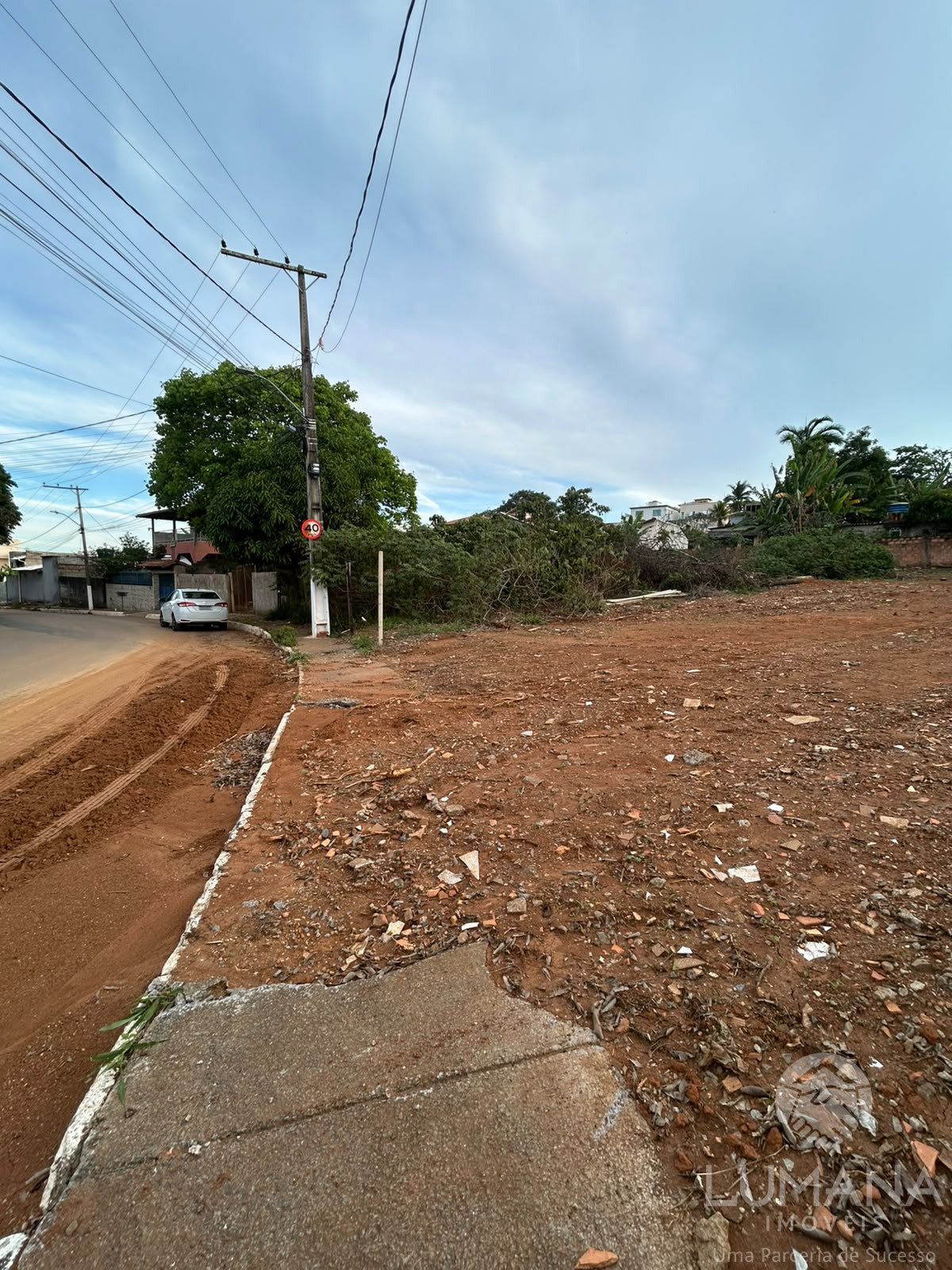 Lote comercial 704 m²