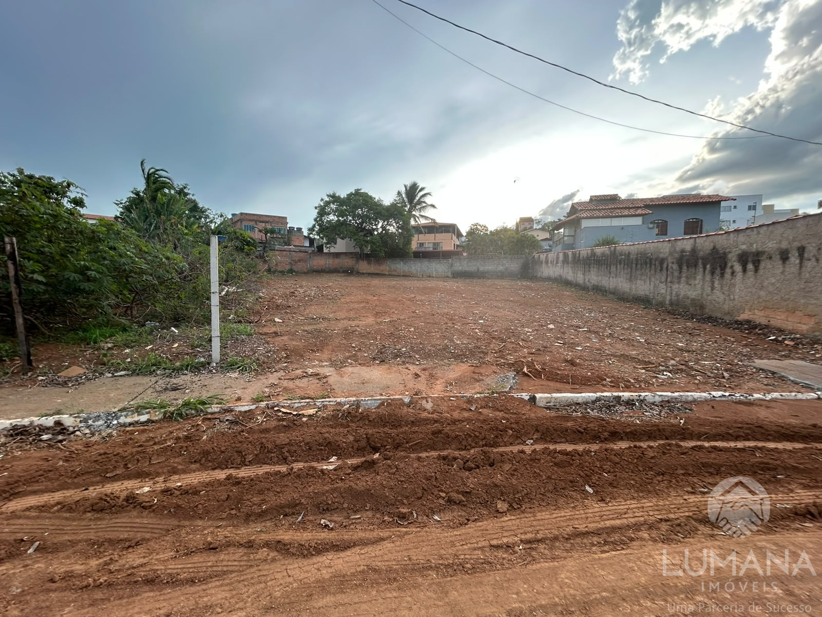 Lote comercial 704 m²