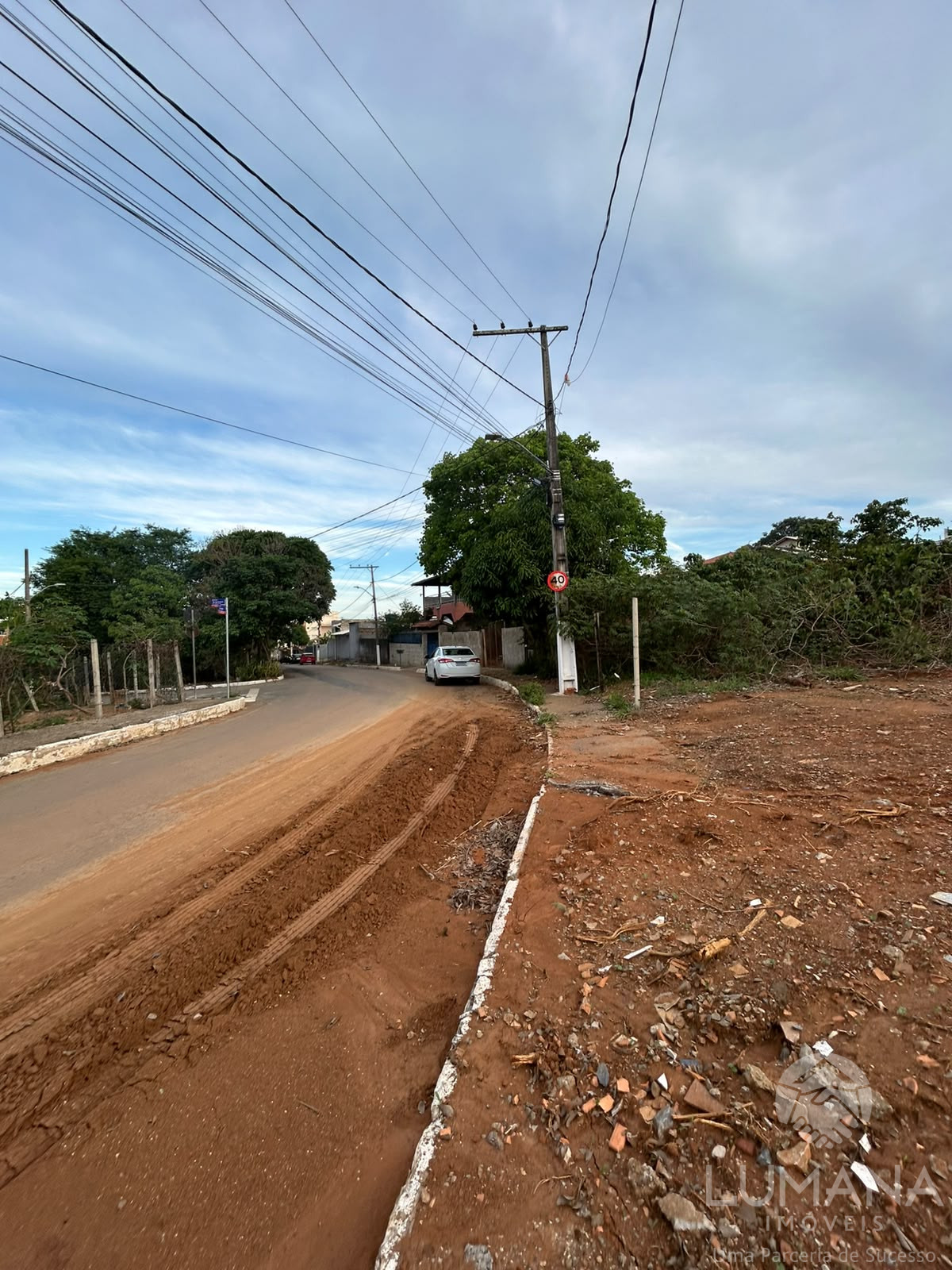 Lote comercial 704 m²