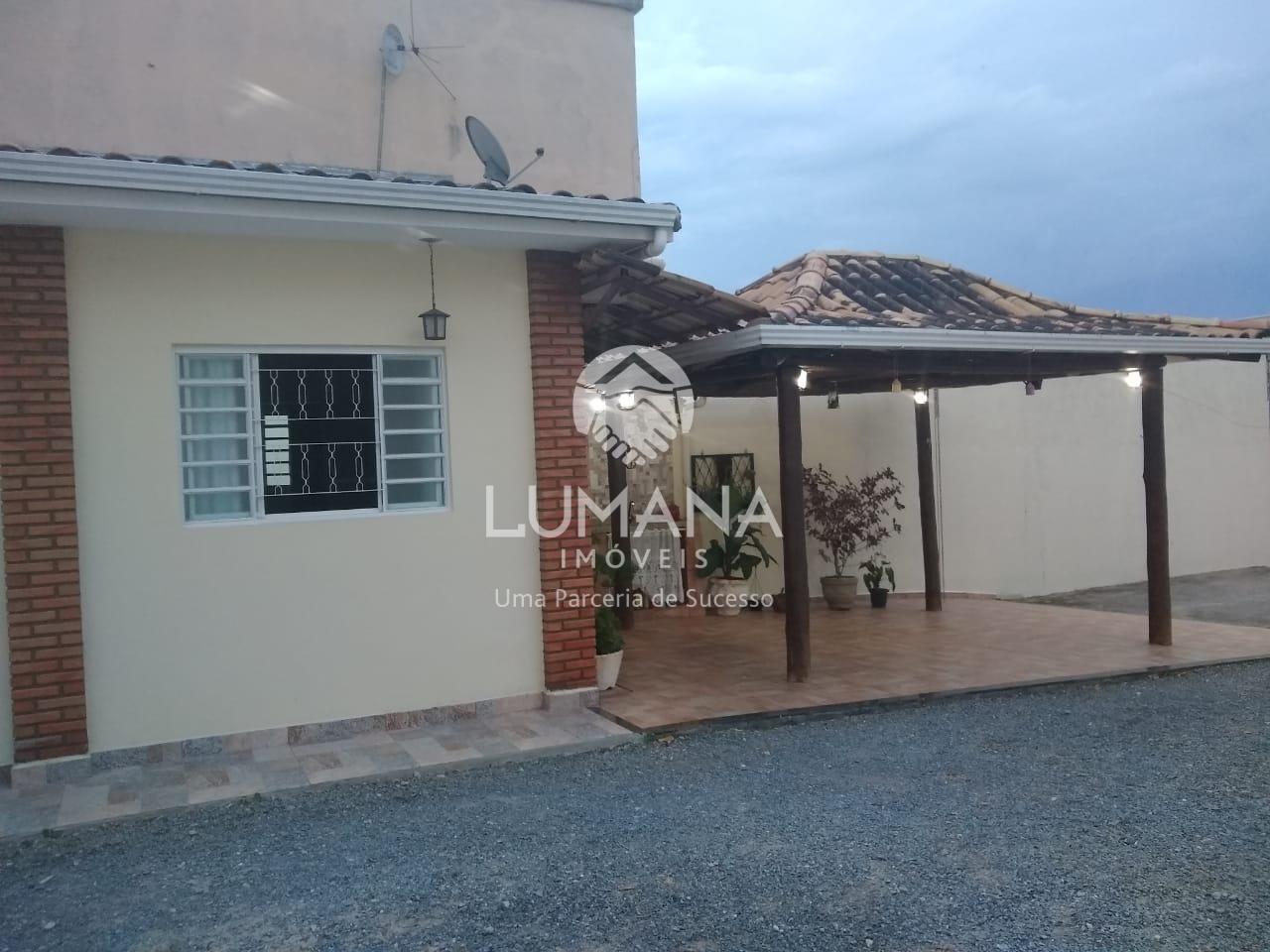 ÁREA DE LAZER