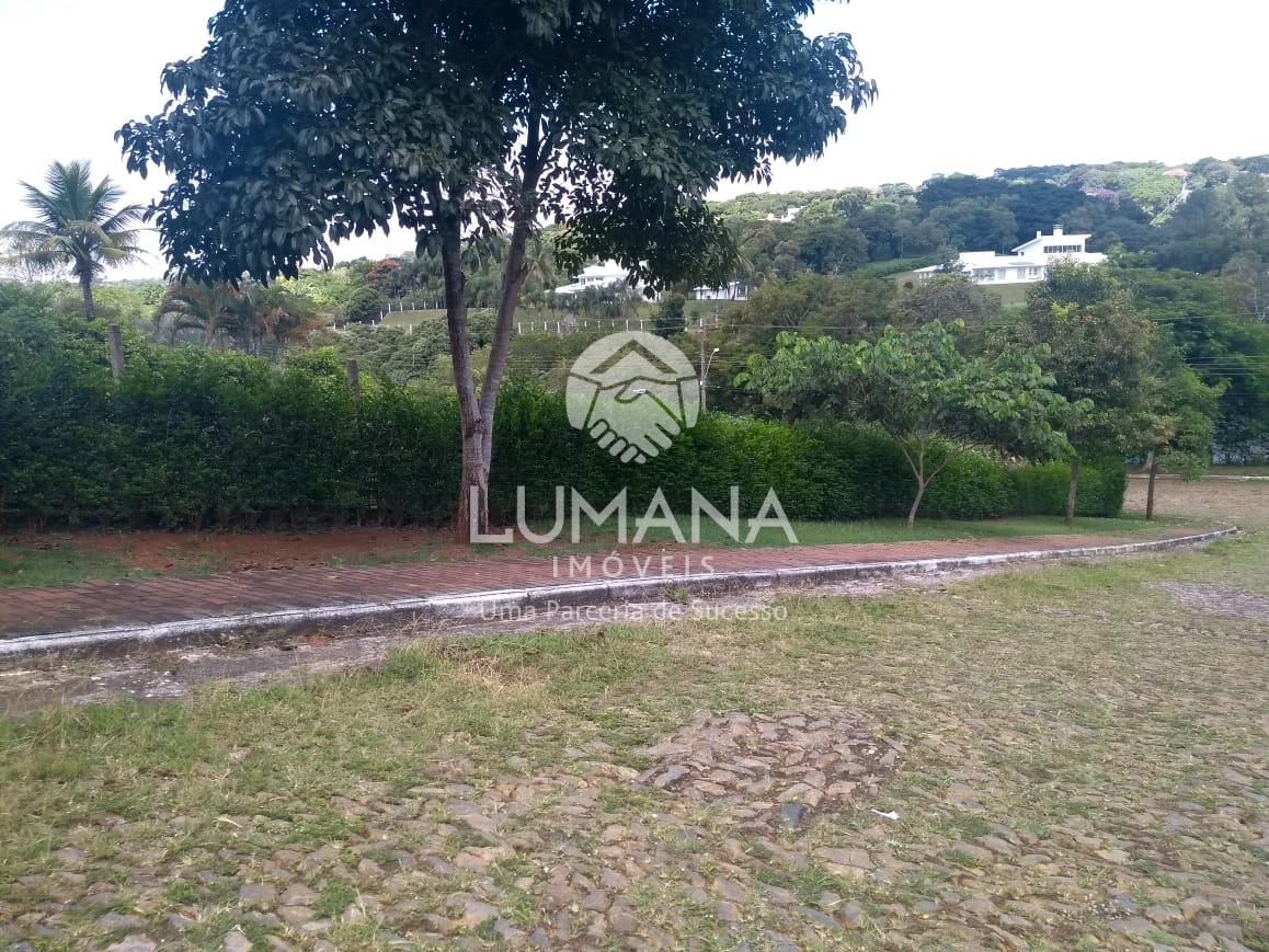 LOTE EM CONDOMÍNIO FECHADO