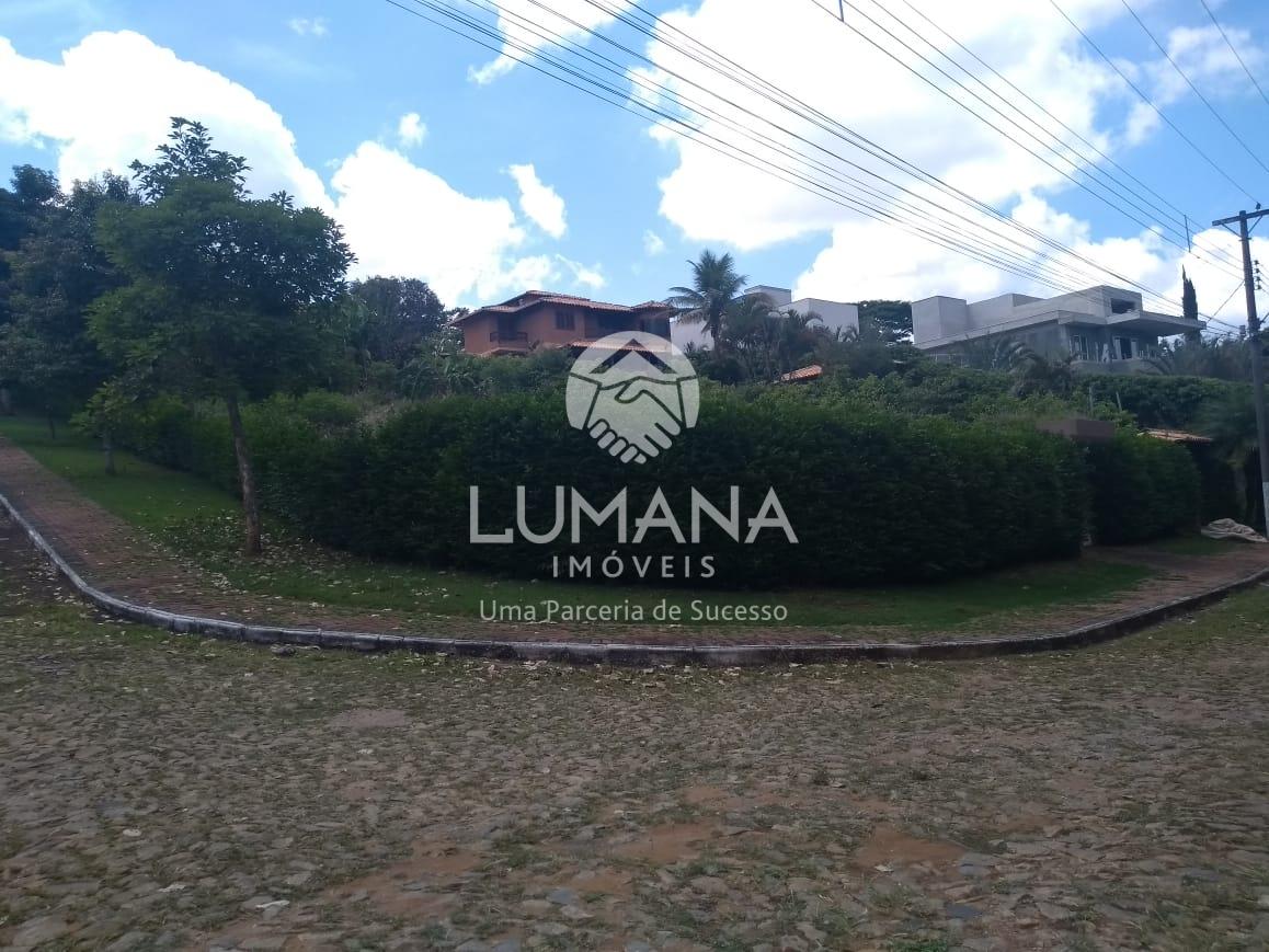 LOTE EM CONDOMÍNIO FECHADO