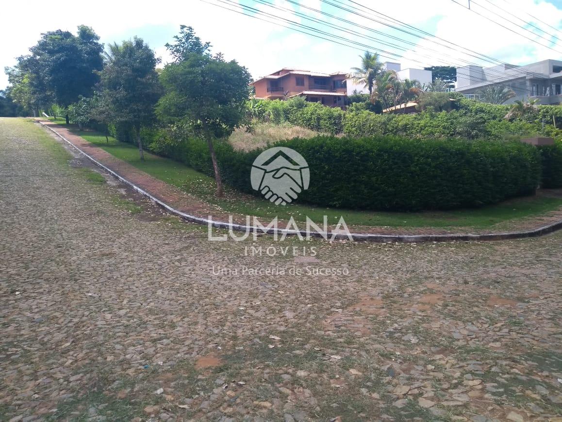 LOTE EM CONDOMÍNIO FECHADO
