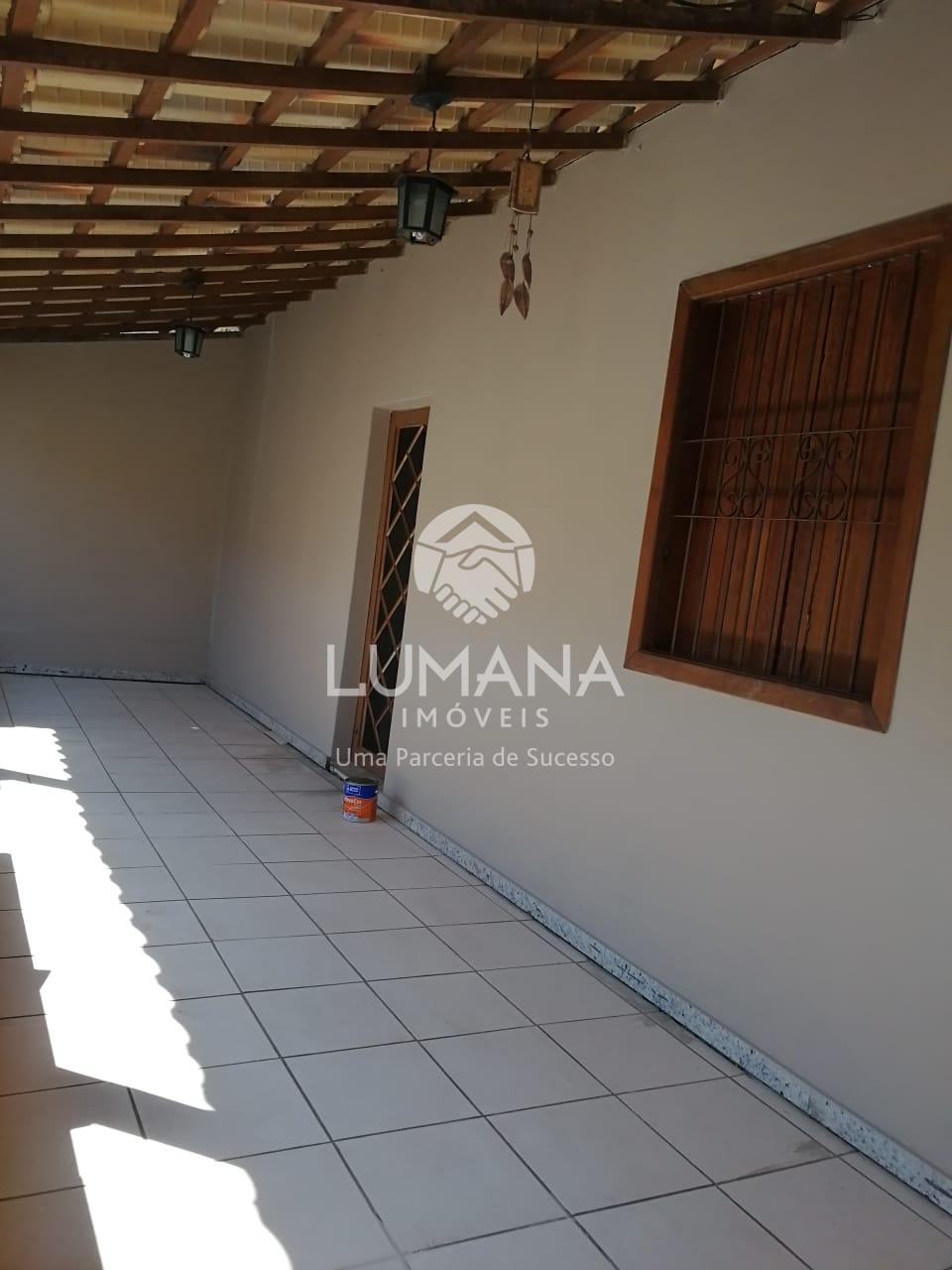 CASA NO BAIRRO ACÁCIAS