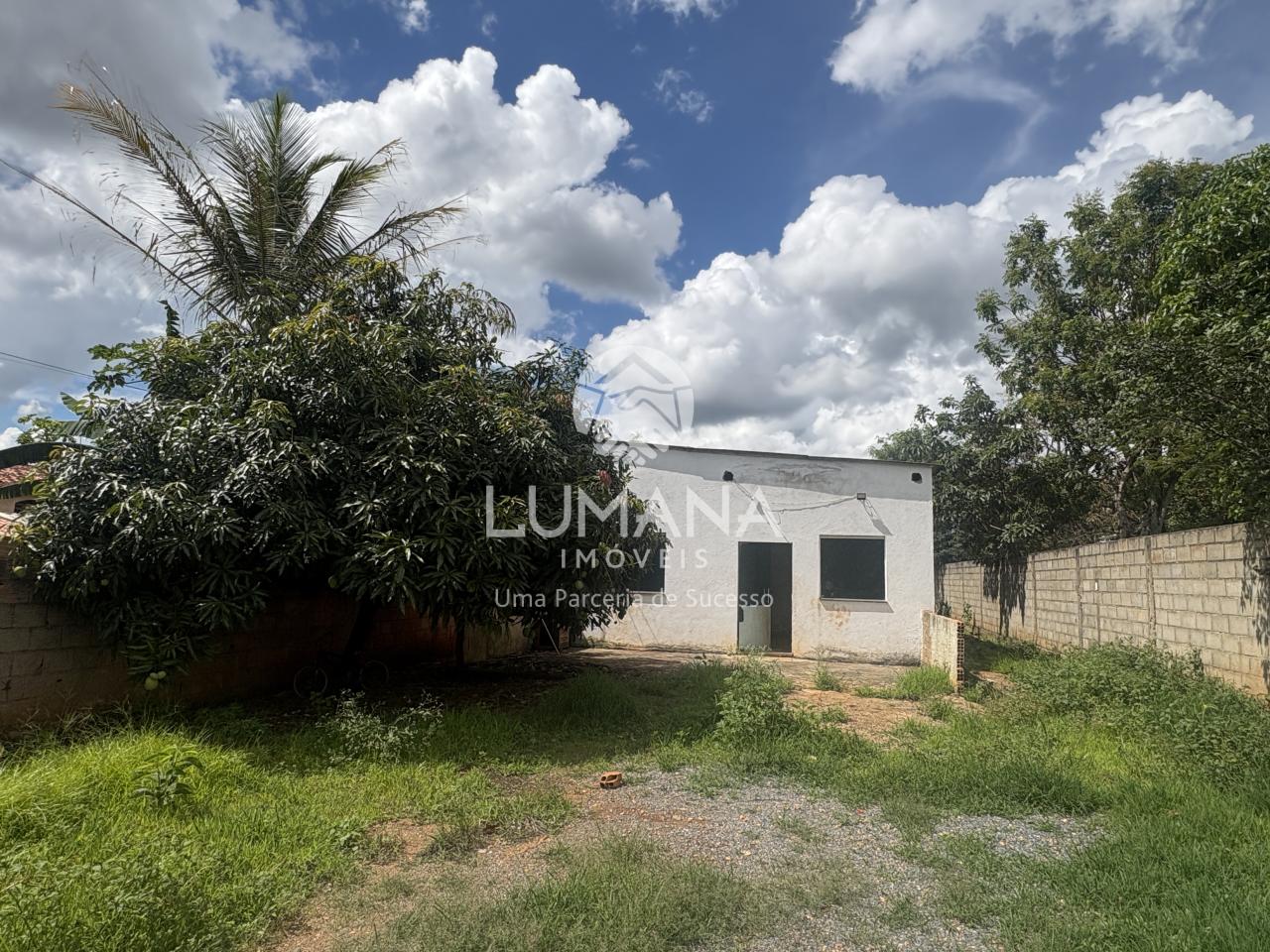 PRÓXIMA A LAGOA CENTRAL